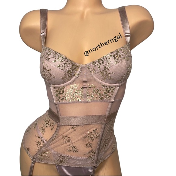 Damaged Victoria’s Secret Shine Lace Corset - Picture 7 of 17